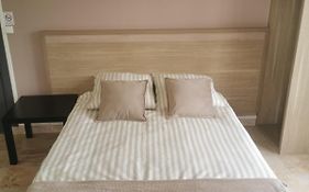 Appartement 2 , Disneyland - Parking Gratuit - Maison Des Platanes